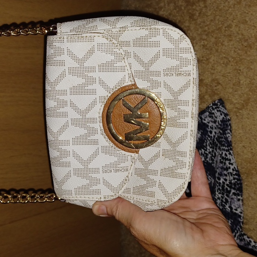 Purse - Picture 3 of 3